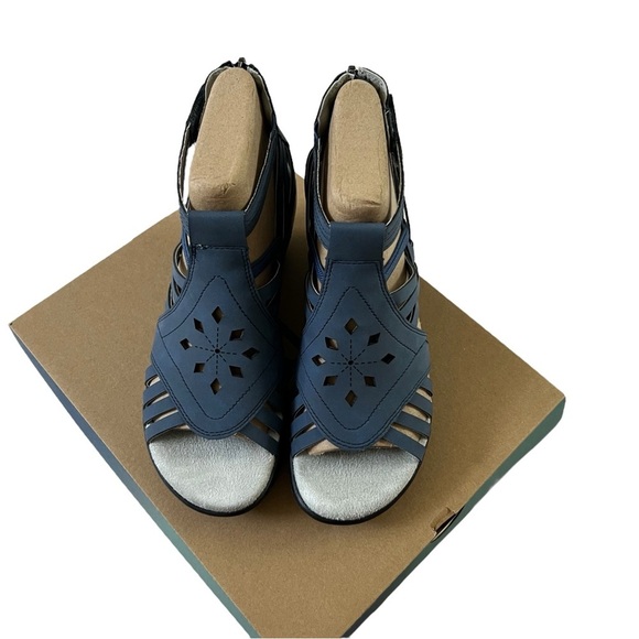 JBU Rowan Wedge Sandal Navy Blue With A Caged Upper Size 7 New In Box - Picture 3 of 8